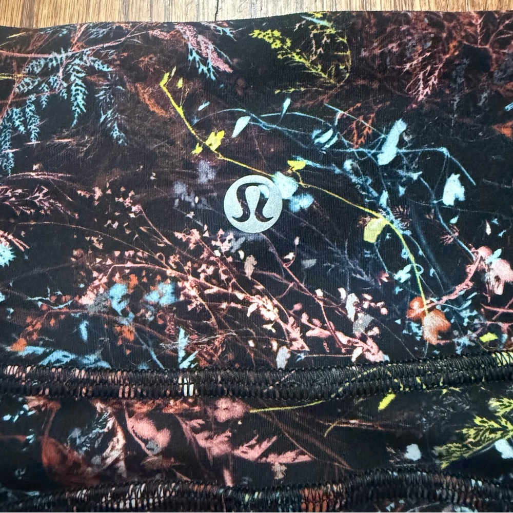 Lululemon Invigorate High-Rise Tight 25" in Foliage Overlay Multi size 6 - Picture 9 of 14